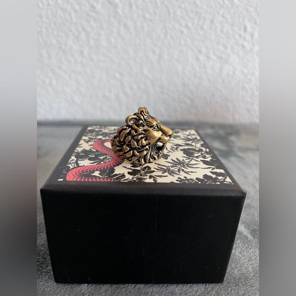 BRAND NEW Classic Gucci Lion Head Bronze Ring Size 19 Large (US 8.75) - Picture 3 of 10